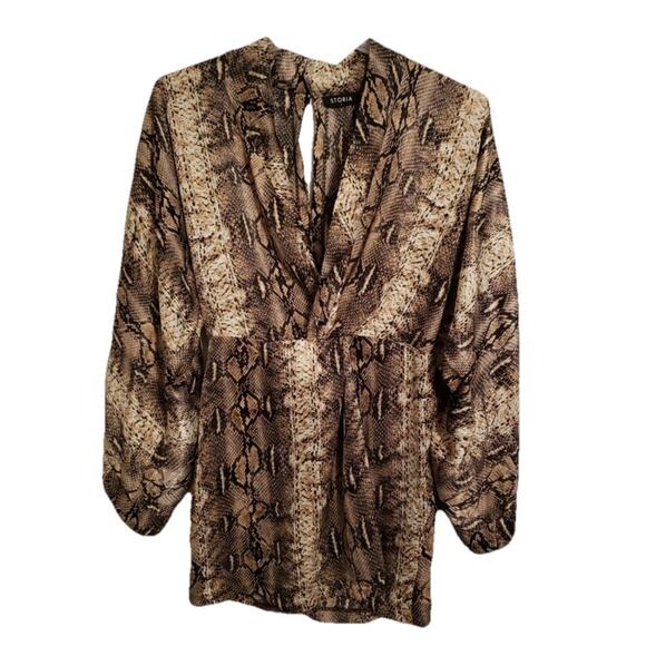 NWT Storia Size Small Snakeskin Dress Mini 3/4 Sleeve Ruched At Waist Party Boho - Picture 1 of 14